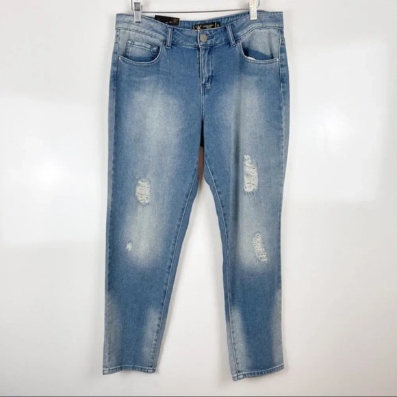 Kardashian Kollection Denim - NEW Kardashian Kollection Faded Distressed Boyfriend Jeans Women's Size 8
